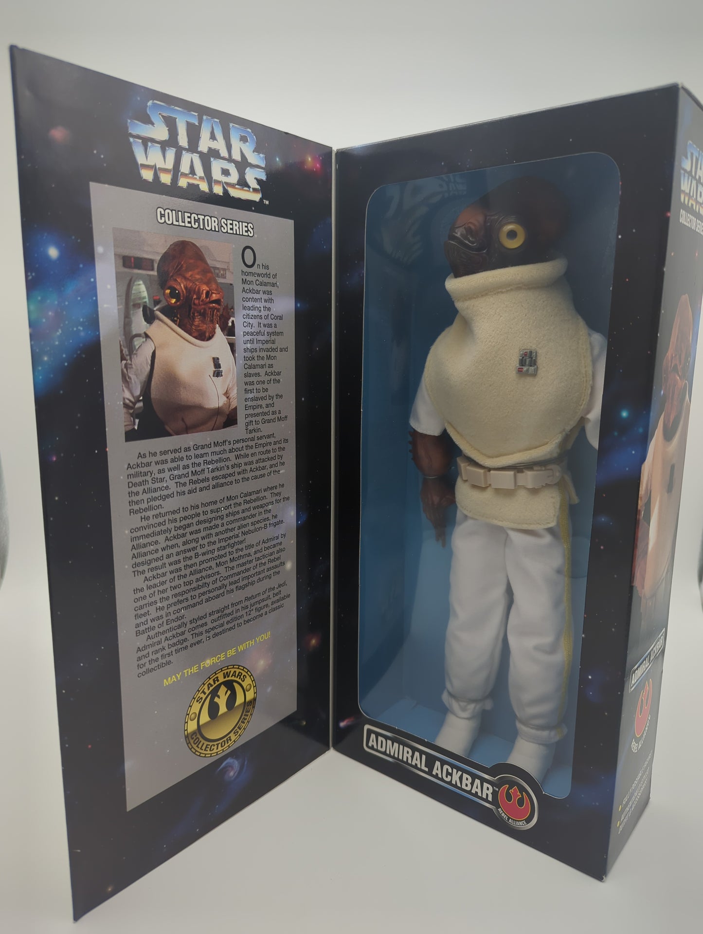 Kenner 1997 Star Wars Collector Series Admiral Ackbar Action Figure