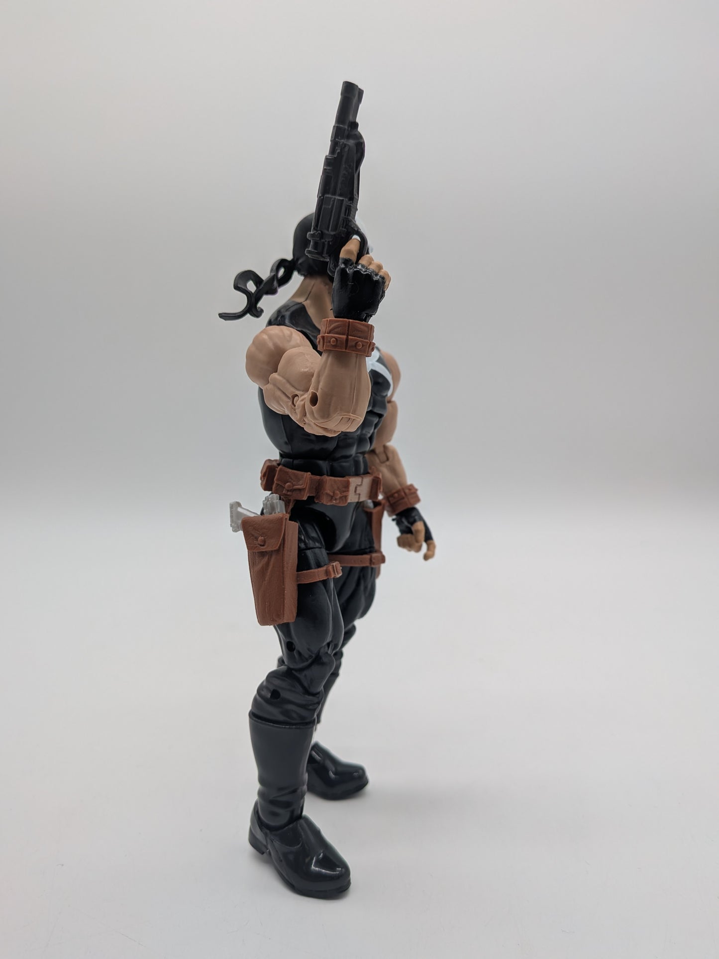 Hasbro 2020 Marvel Legends Crossbones Action Figure