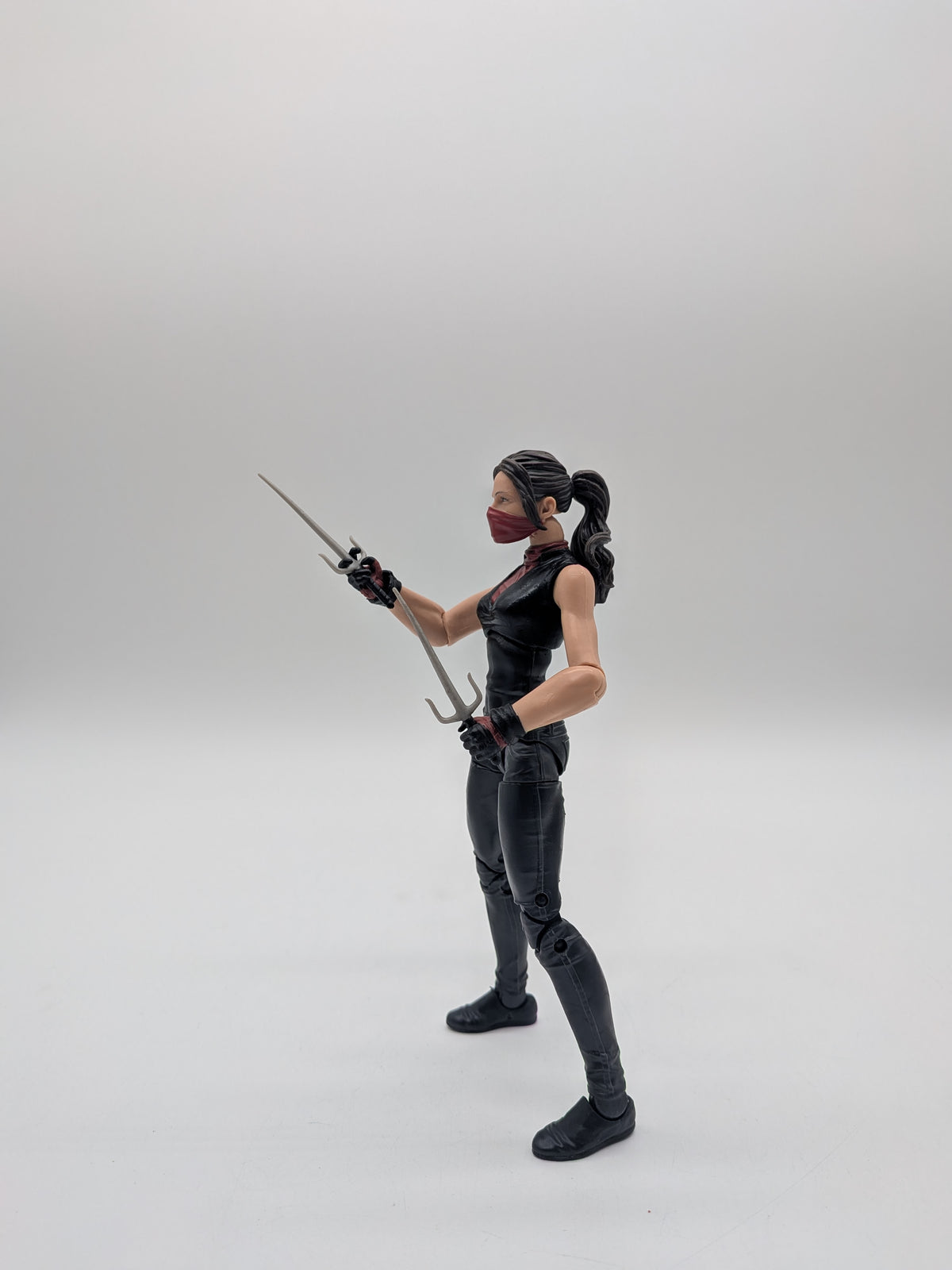 Hasbro 2017 Marvel Legends Daredevil Elektra Action Figure, photo 3 of 5