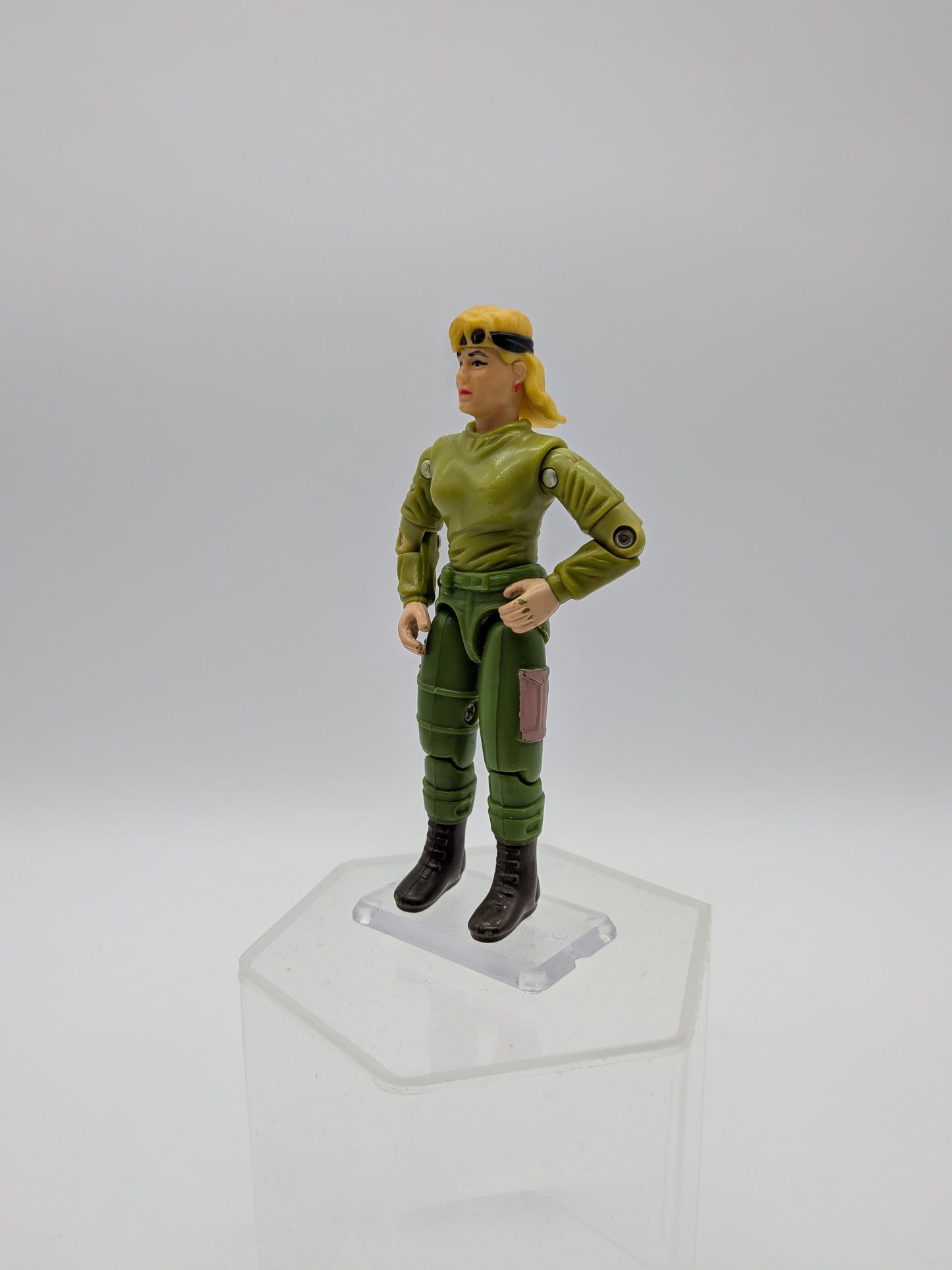 Hasbro 1994 Mortal Kombat Sonja Blade Action Figure 3.75"