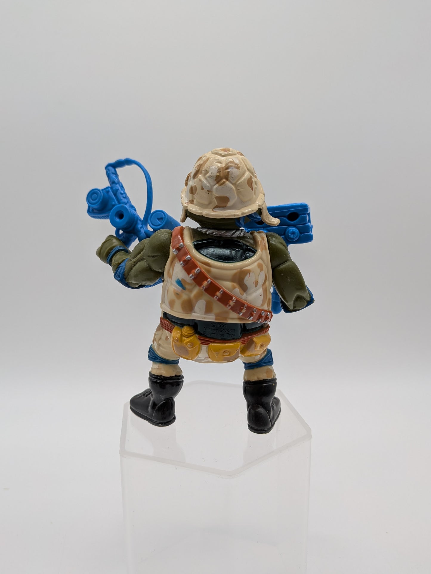 Playmates 1991 Teenage Mutant Ninja Turtles Mutant Military Lieutenant Leo Action Figure