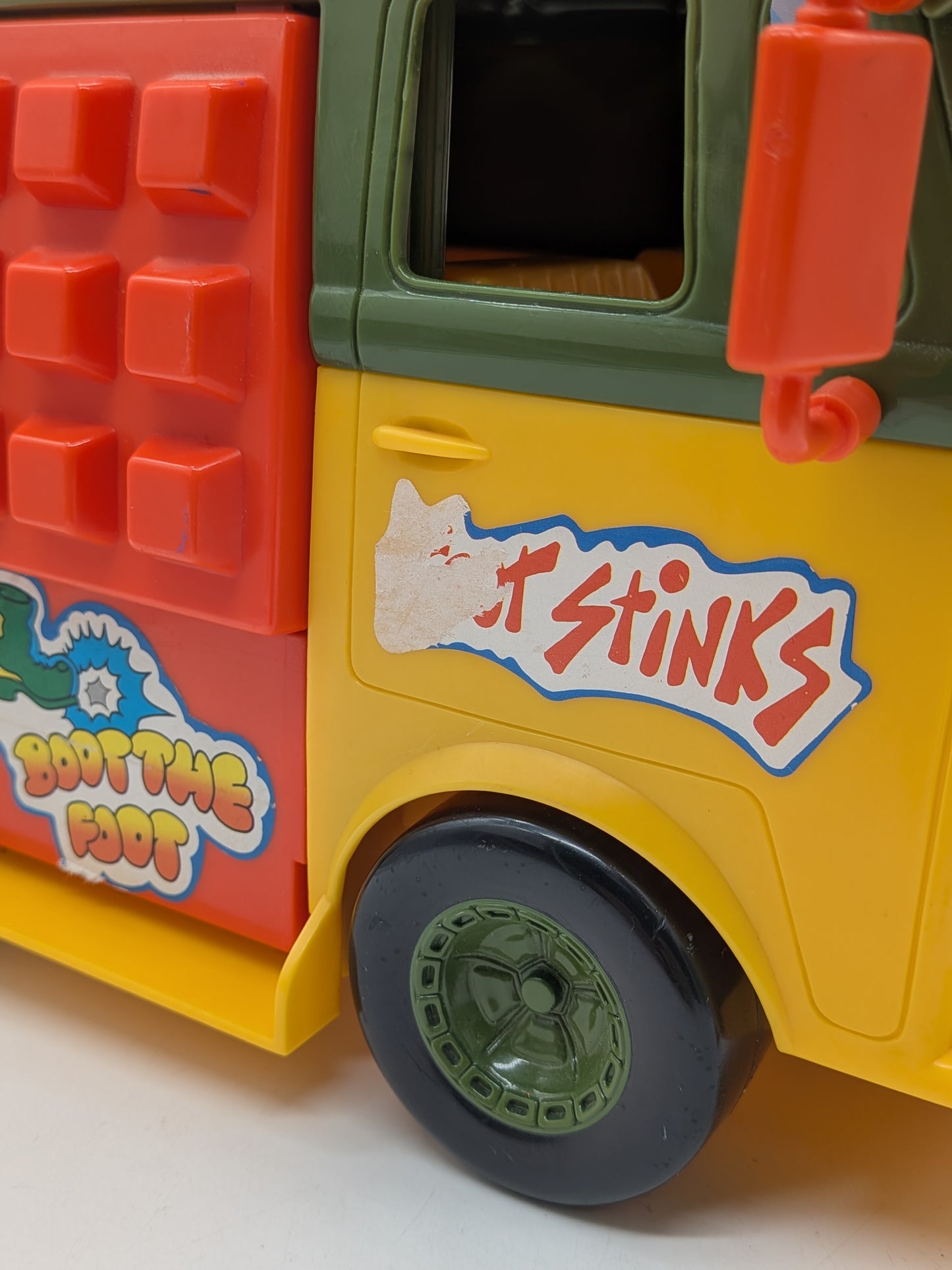 Playmates 1989 Teenage Mutant Ninja Turtles Party Wagon Vehicle