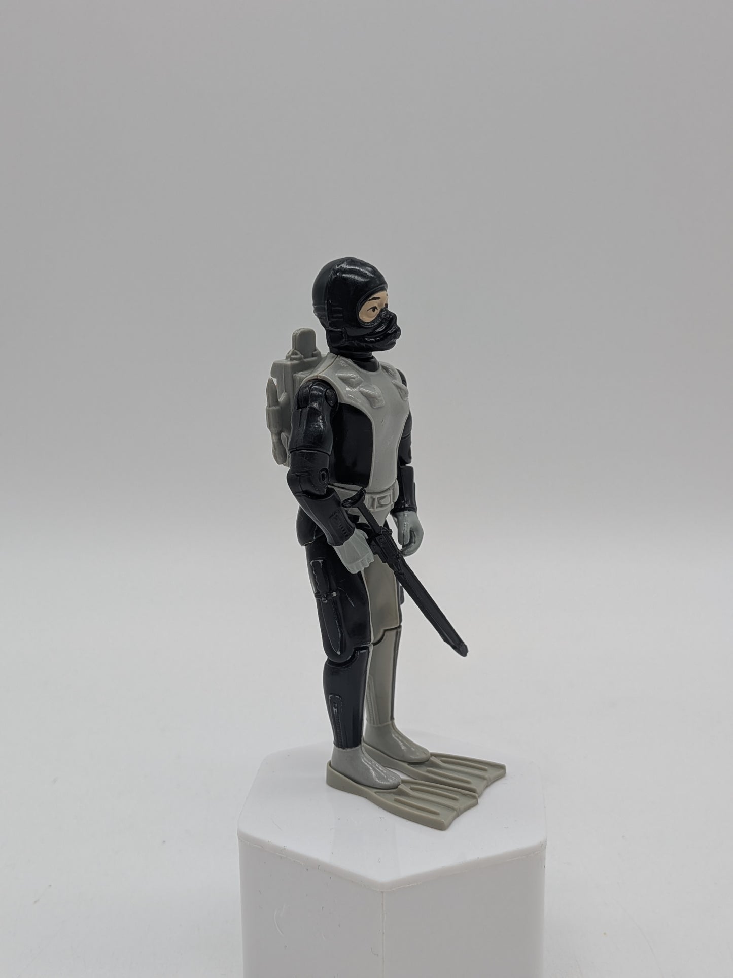 Hasbro 1983 G.I. Joe Torpedo Action Figure