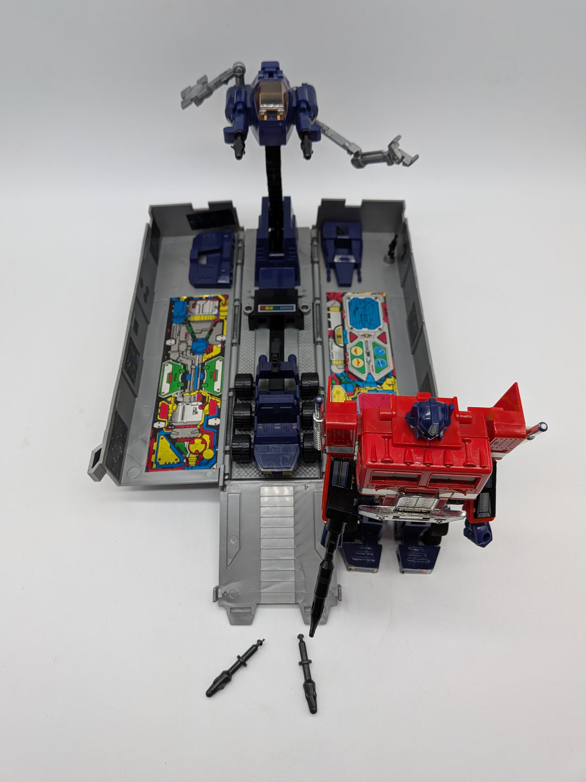 Hasbro 1984 Transformers Optimus Prime Action Figure, photo 6 of 9