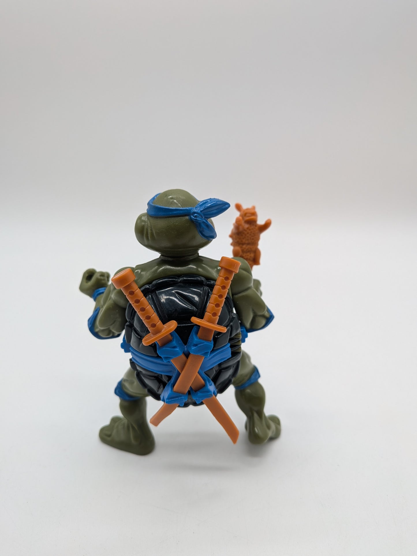 Playmates 1991 Teenage Mutant Ninja Turtles Storage Shell Leonardo Action Figure