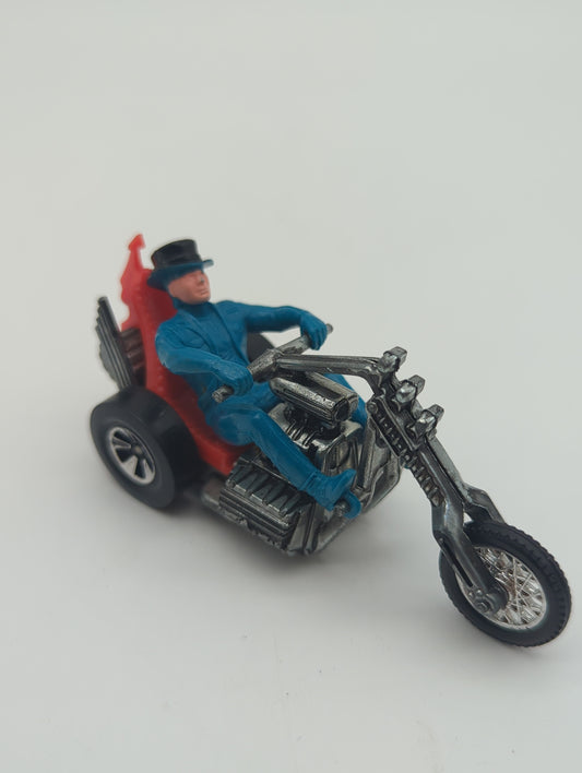 Hot Wheels 1971 RRRumblers Torque Chop with Blue Top Hat Rider 3 Wheel