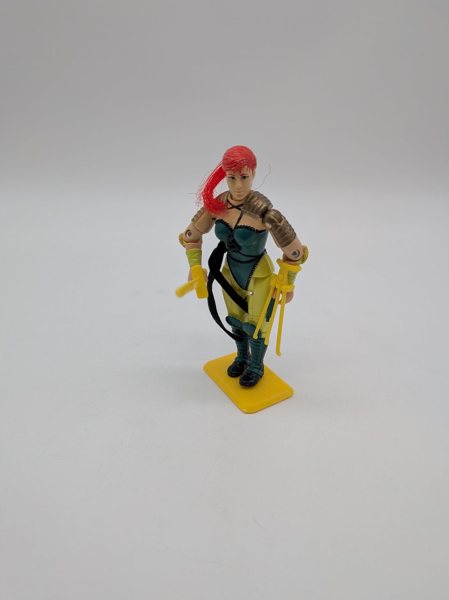 Hasbro 1992 G.I. Joe Ninja Force Scarlett Action Figure