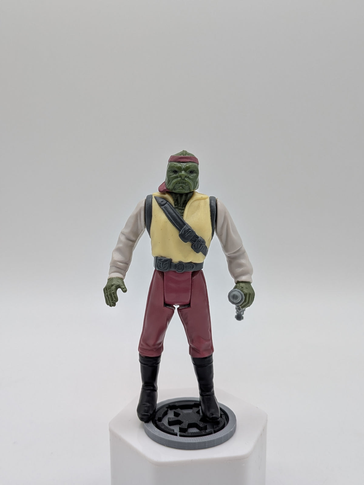 Kenner 1985 Star Wars Power of the Force Last 17 Barada Action Figure (Variant), photo 1 of 6