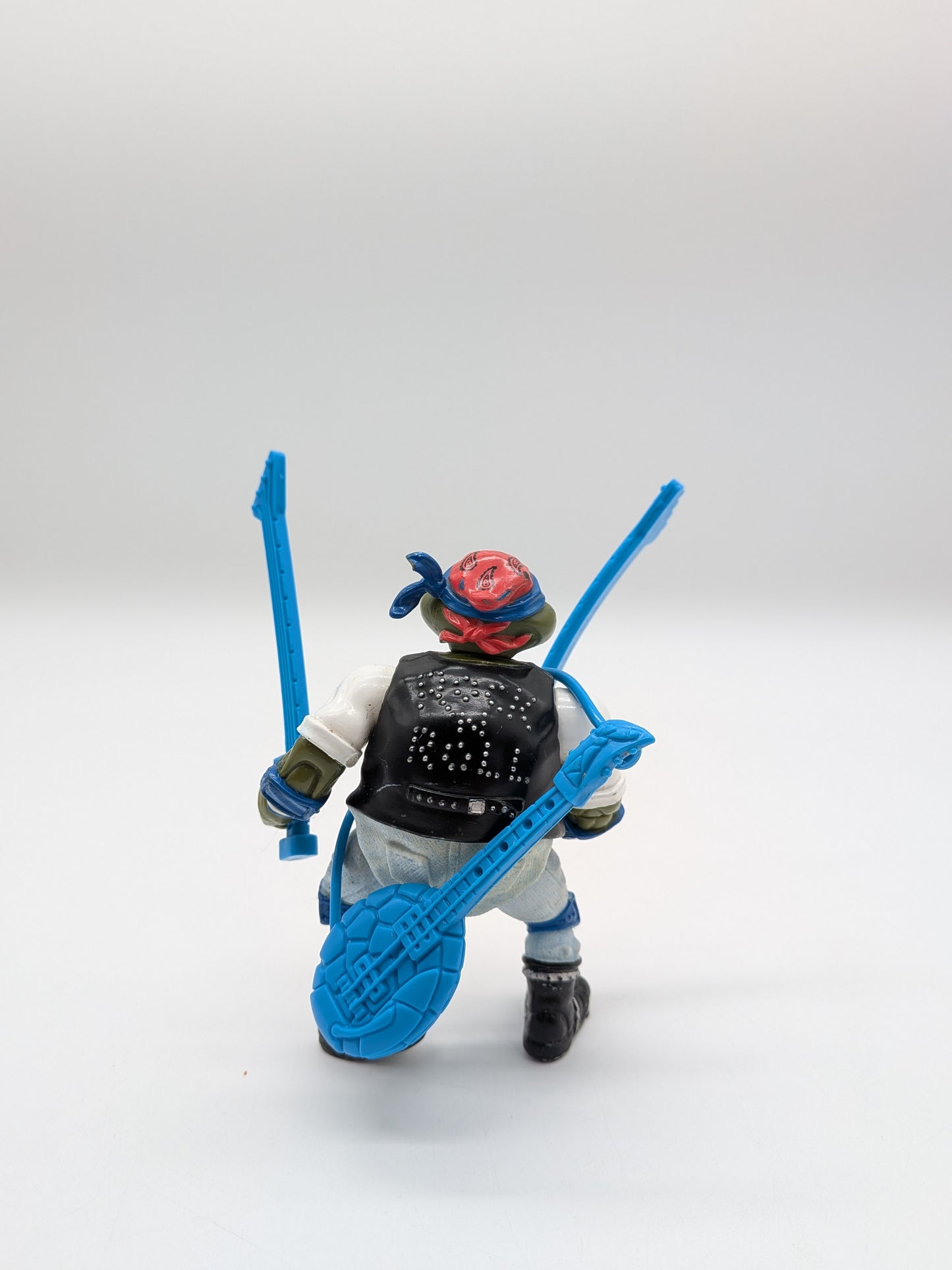 Playmates 1991 Teenage Mutant Ninja Turtles Classic Rocker Leo Action Figure
