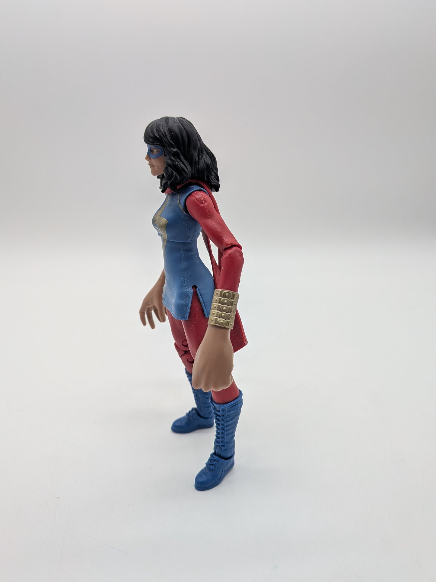 Hasbro 2020 Marvel Legends Gamerverse Ms. Marvel Action Figure