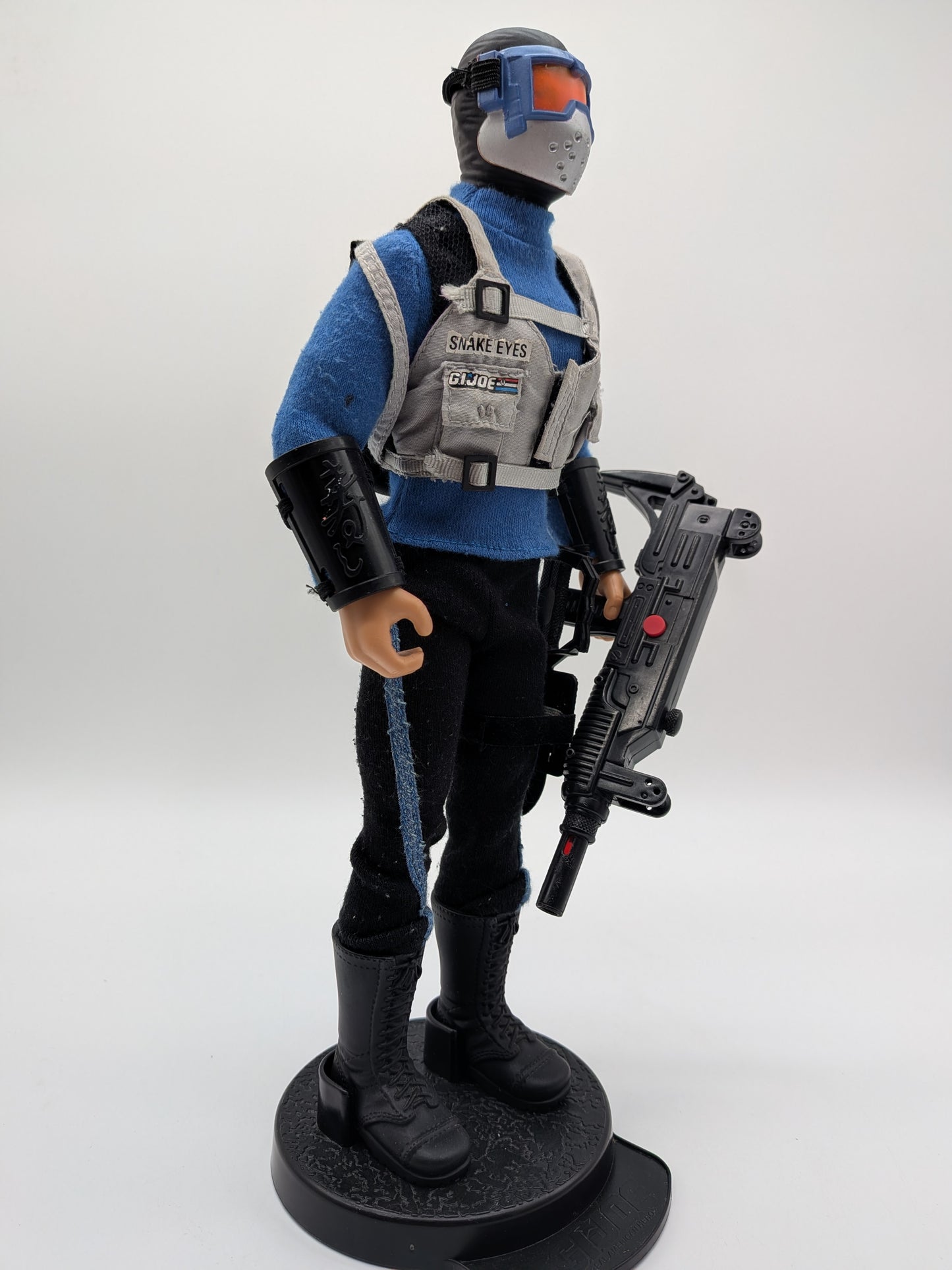 Hasbro 1992 G.I. Joe Hall of Fame Snake Eyes 12" Figure