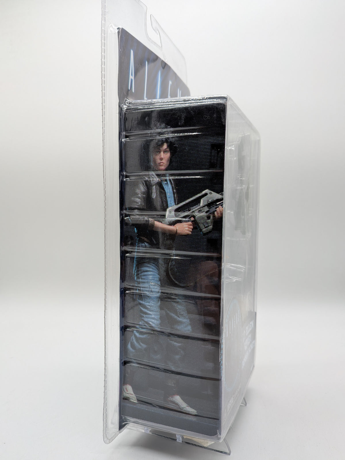 NECA 2017 Aliens Lt. Ellen Ripley (Bomber Jacket) Action Figure