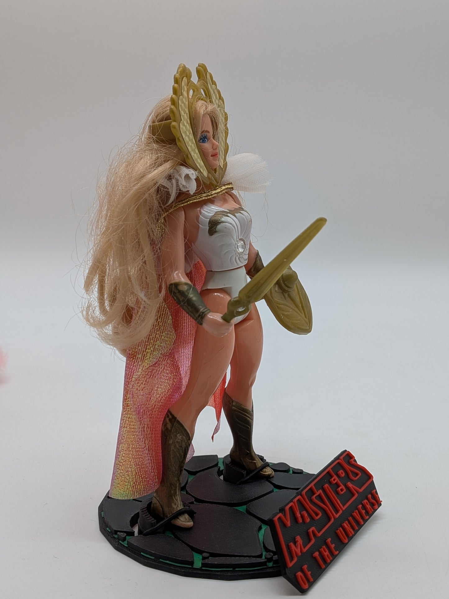 Mattel 1985 Princess of Power She-Ra & Royal Swift Wind Action Figure Set